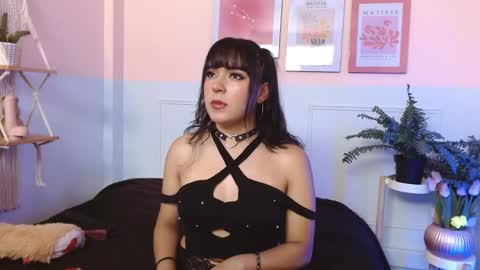 Snapshot of sophie_benet_ chatting on 13, 5, 2026 Sophie online show from 13, 5, 2026