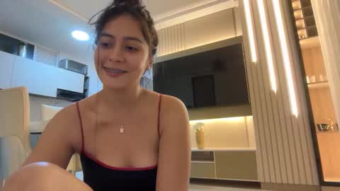 Snapshot of sophie_foxxx chatting on 19, 4, 2026 Sophie online show from 19, 4, 2026