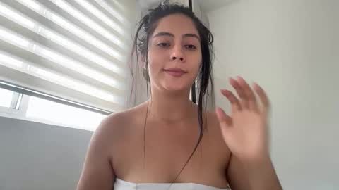 Snapshot of sophie_foxxx chatting on 18, 5, 2026 Sophie online show from 18, 5, 2026