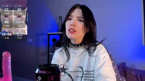 sophie_nomenal_ online show from 28, 11, 2025