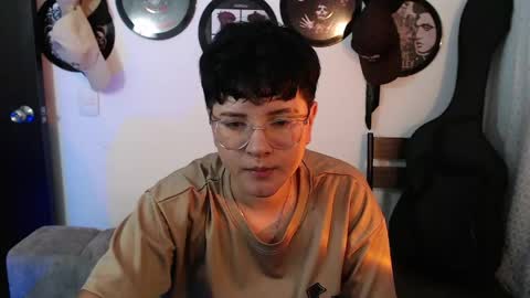 sophie_ross1 online show from 13, 4, 2026