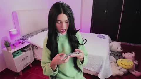    online show from 17, 9, 2025