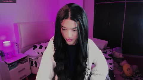    online show from 28, 10, 2025