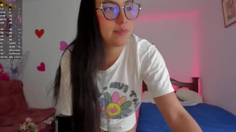 Snapshot of sophielamour chatting on 5, 10, 2025 Sophie LAmour online show from 5, 10, 2025