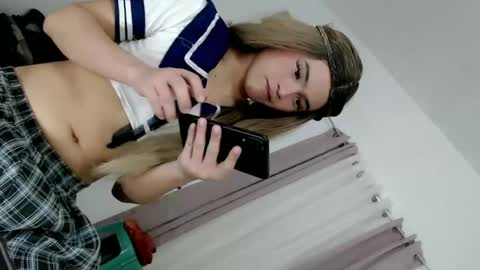SOPHIEX online show from 25, 6, 2026