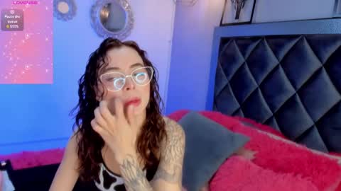 Snapshot of sophiia_gomezz_ chatting on 6, 1, 2025 sophi online show from 6, 1, 2025