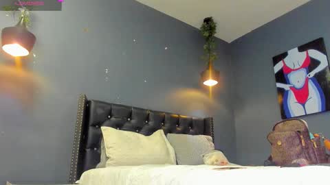 Sophie Taylor online show from 13, 10, 2025