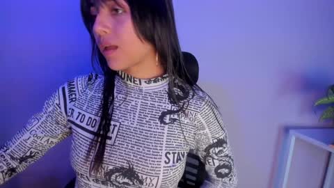 SOPHY ROGERS online show from 2, 1, 2025