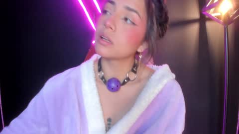SOPHY ROGERS online show from 20, 1, 2025