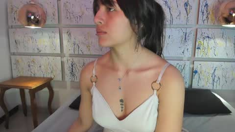SOPHY ROGERS online show from 3, 2, 2025