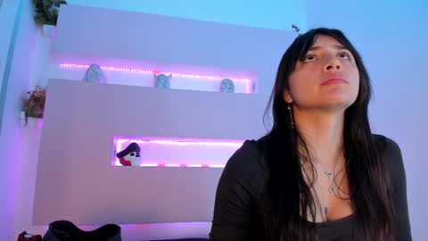 SOPHY ROGERS online show from 18, 2, 2025