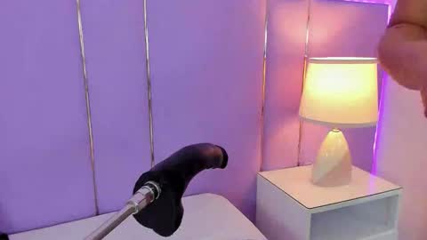 Sophy online show from 4, 12, 2025