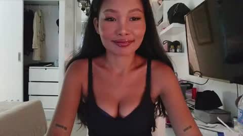 Snapshot of sorabloom chatting on 17, 6, 2026 Sora Bloom online show from 17, 6, 2026