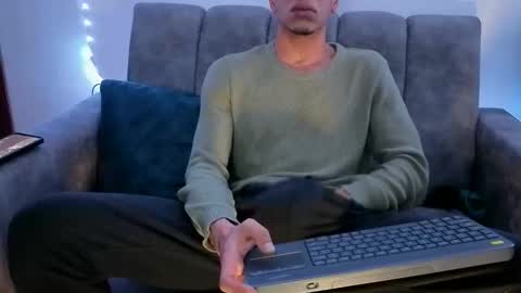 Snapshot of sornero777111 chatting on 23, 5, 2026 businessman online show from 23, 5, 2026