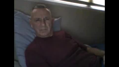 Snapshot of sox1957 chatting on 15, 11, 2025 sox1957 online show from 15, 11, 2025