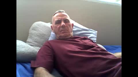 Snapshot of sox1957 chatting on 16, 11, 2025 sox1957 online show from 16, 11, 2025