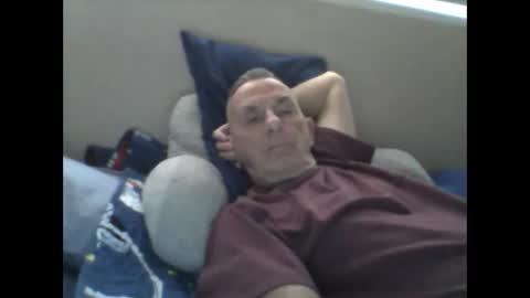 Snapshot of sox1957 chatting on 17, 11, 2025 sox1957 online show from 17, 11, 2025