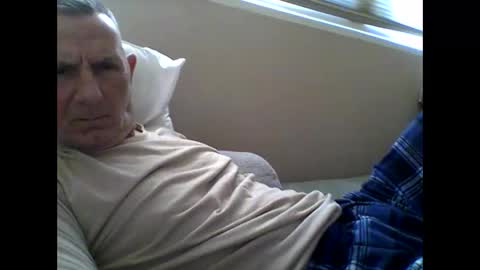 Snapshot of sox1957 chatting on 27, 11, 2025 sox1957 online show from 27, 11, 2025