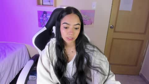 soy_gabrielaa online show from 20, 5, 2026