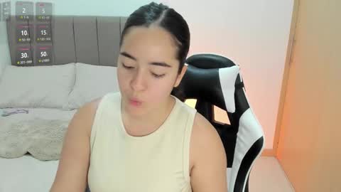 Snapshot of soyamandaa chatting on 22, 12, 2025 Instagram Soyamandaa 1 online show from 22, 12, 2025