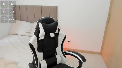 Snapshot of soyamandaa chatting on 4, 2, 2026 Instagram Soyamandaa 1 online show from 4, 2, 2026