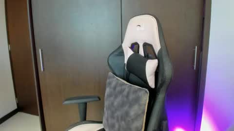 Snapshot of soycinthya_r chatting on 27, 6, 2026 CINTHYA online show from 27, 6, 2026
