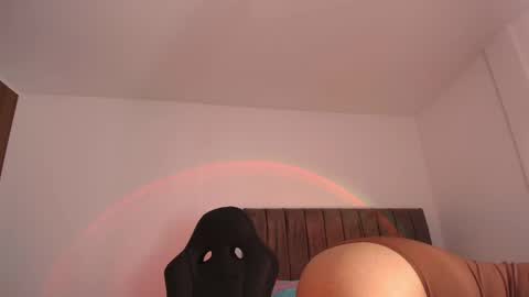 Snapshot of soynerea chatting on 7, 5, 2026 online show from 7, 5, 2026