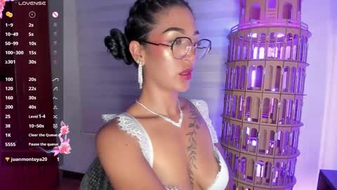 Snapshot of soyvane chatting on 1, 3, 2025 VANESSA online show from 1, 3, 2025