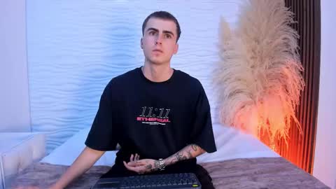 spaceboy_1 online show from 15, 2, 2026