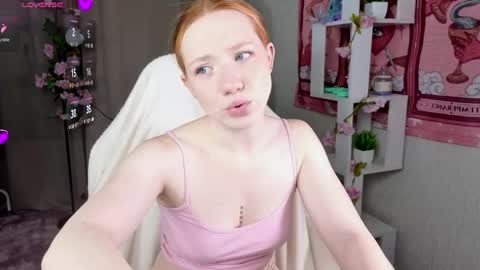 Snapshot of sparky_fox chatting on 17, 5, 2026 Nika online show from 17, 5, 2026