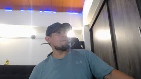 Snapshot of spartacus_cam chatting on 9, 7, 2026 online show from 9, 7, 2026