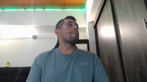 Snapshot of spartacus_cam chatting on 23, 7, 2026 online show from 23, 7, 2026