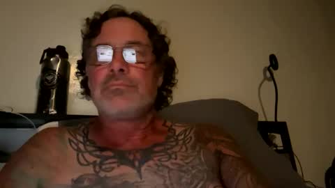 specter1972 online show from 19, 11, 2025