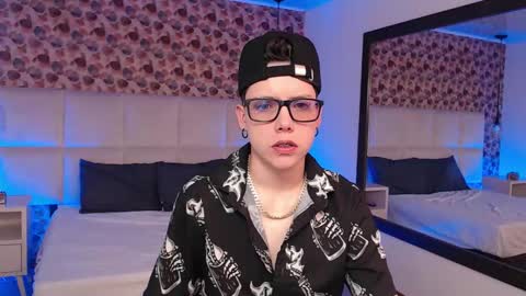 spencerm_ online show from 19, 10, 2025