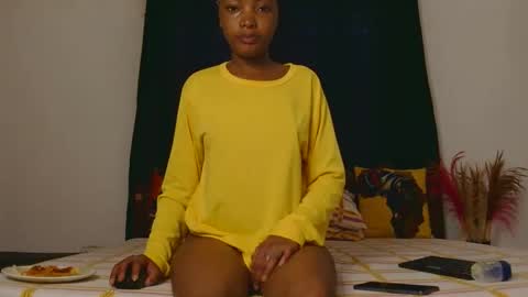 Snapshot of spicy_angels chatting on 20, 11, 2025 Quinter Cheeky online show from 20, 11, 2025