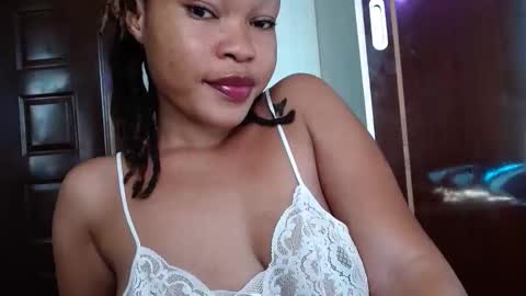 Snapshot of spicy_kerrine chatting on 4, 11, 2025 Spicy kerrine online show from 4, 11, 2025