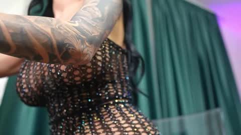 Spicy Maple online show from 6, 11, 2025