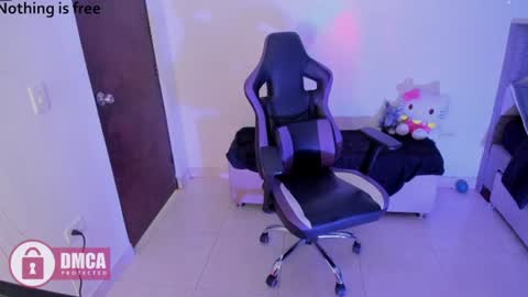 Snapshot of spicydollx_1 chatting on 10, 6, 2026 Geraldin online show from 10, 6, 2026