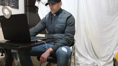 Marco. When Im offline you can view premium content in bio online show from 30, 1, 2025