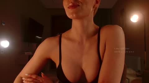 Elizabeth online show from 25, 3, 2026