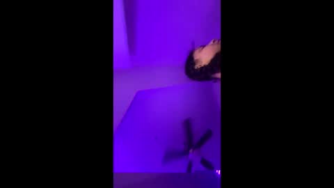 Snapshot of splashvirus chatting on 8, 11, 2025 splashvirus online show from 8, 11, 2025