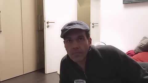 Snapshot of spliffray chatting on 3, 1, 2025 spliffray online show from 3, 1, 2025