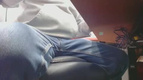 Snapshot of squirrelly82 chatting on 7, 4, 2026 make me cum c2c talk to me online show from 7, 4, 2026
