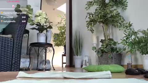 Monica online show from 16, 2, 2025