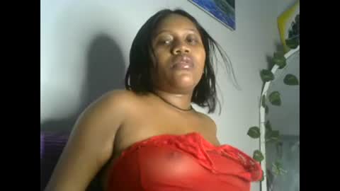 Snapshot of squirtqueen333 chatting on 2, 12, 2024 shana online show from 2, 12, 2024