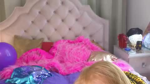 Alisa online show from 12, 11, 2025