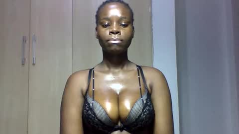 Snapshot of squiter_girlie chatting on 7, 11, 2025 Squiter online show from 7, 11, 2025