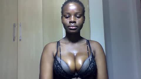 Snapshot of squiter_girlie chatting on 15, 11, 2025 Squiter online show from 15, 11, 2025