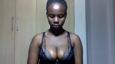 Snapshot of squiter_girlie chatting on 21, 11, 2025 Squiter online show from 21, 11, 2025