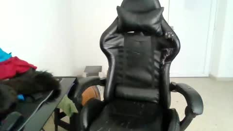 Snapshot of srbey_ chatting on 12, 11, 2025 Vic online show from 12, 11, 2025